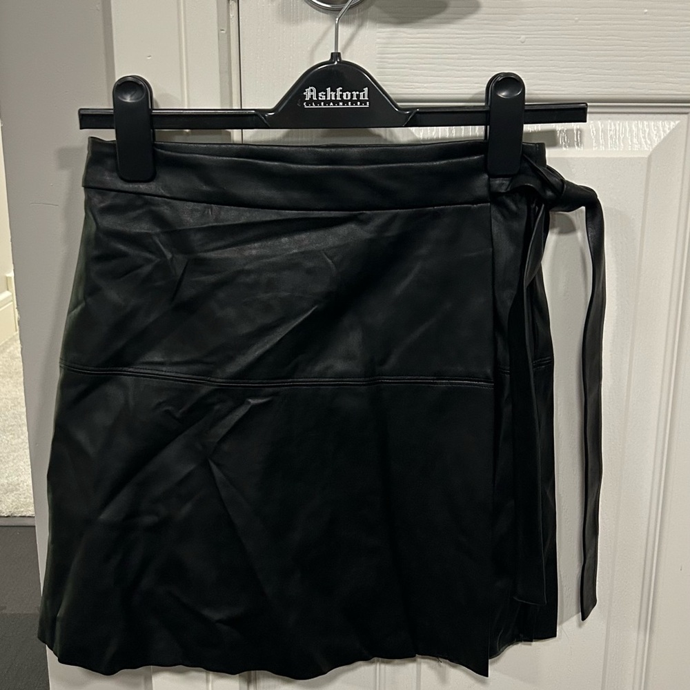 Wilfred Free Spurlock Black faux Leather Wrap mini Skirt